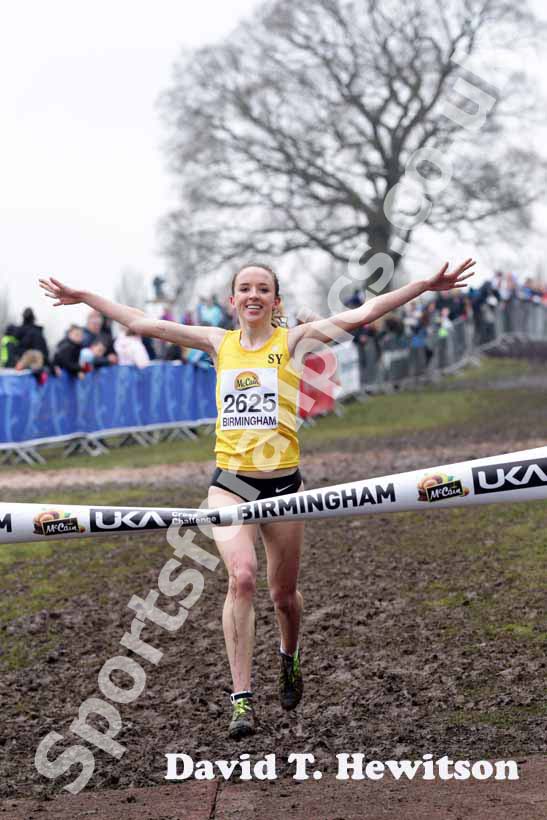 Emelia Gorecka winning the under-20 womens McCain World Cross Country Trials and Inter Counties.